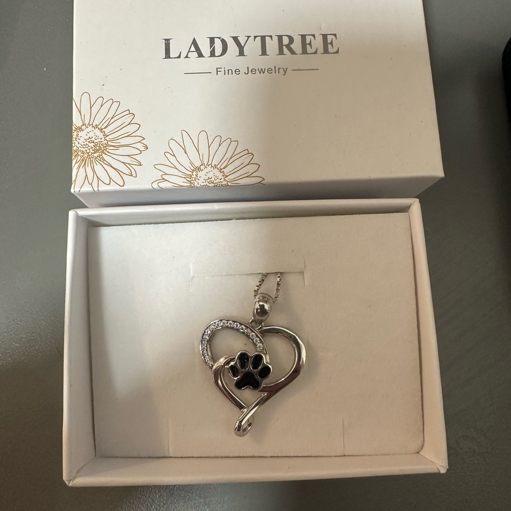 Silver Heart Pendant Necklace
